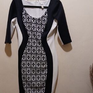 Signature by Sangria Black and White Long Sleeve Dress